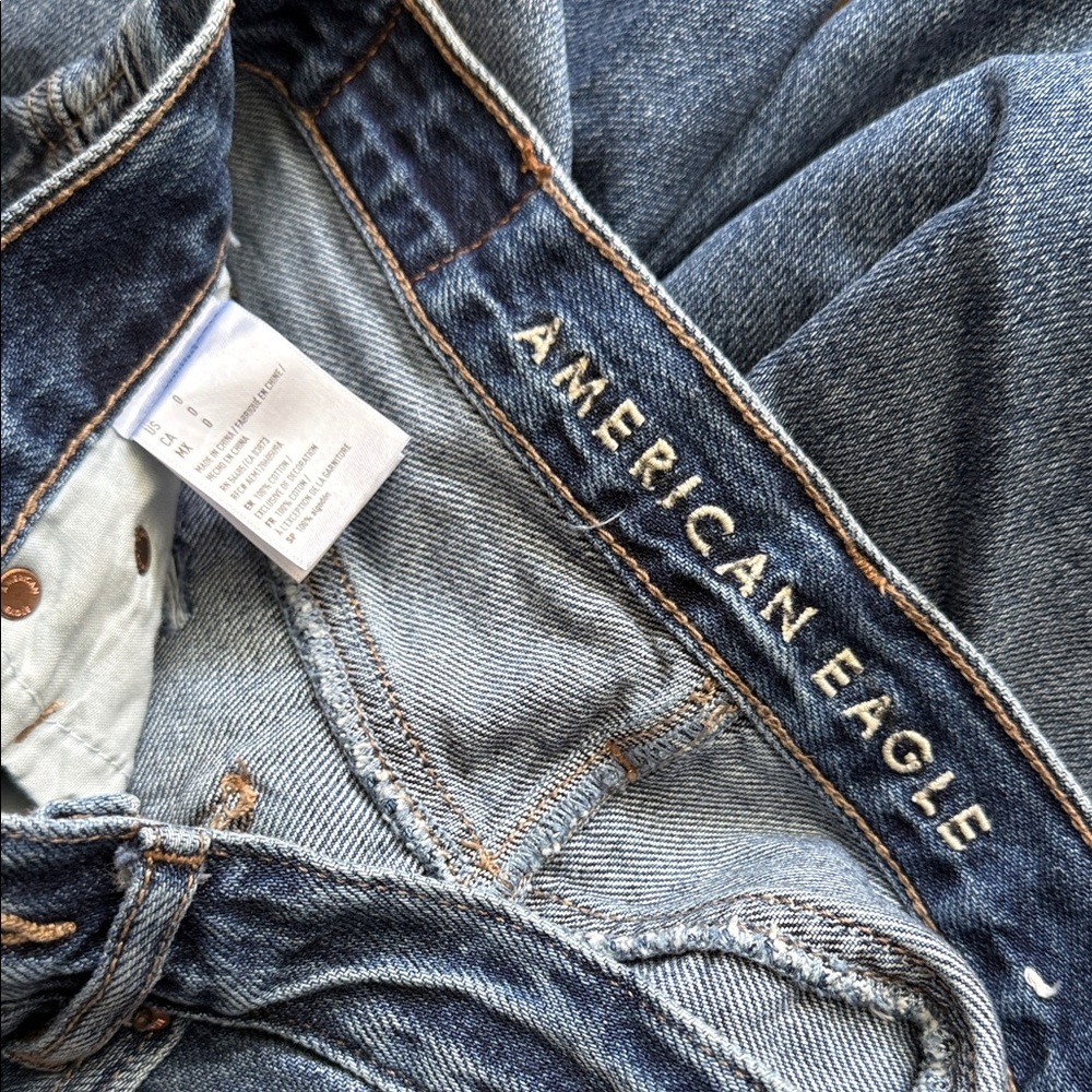 ✨2/$25✨ American‎ Eagle Outfitters Long Distressed Bermuda Mid Rise Shorts Sz 0 - Picture 3 of 3